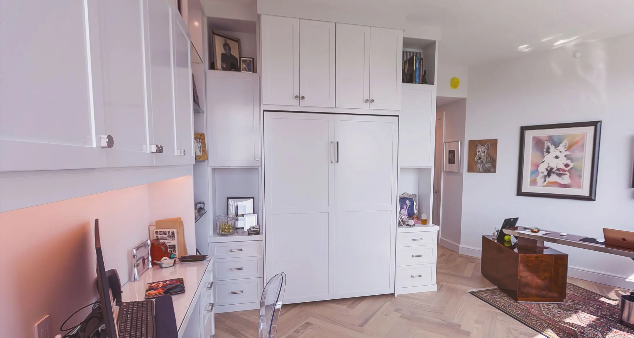 La home office with a wallbed closed